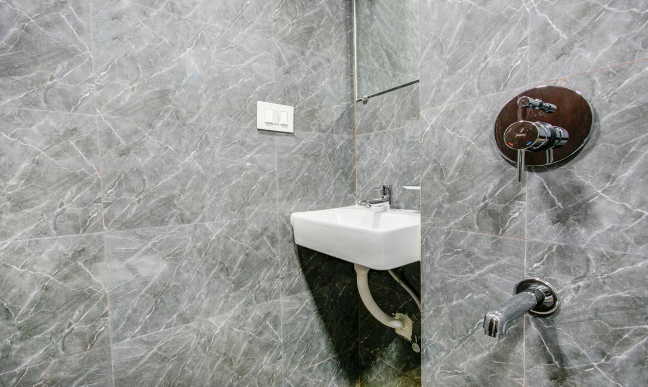 Treebo Kings Inn Vashi Navi Mumbai Exteriör bild
